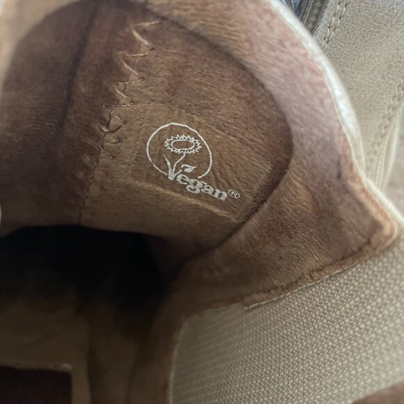 Blowfish Malibu Women's Praline Chelsea wedge booties in white sands NWOT - Picture 9 of 15